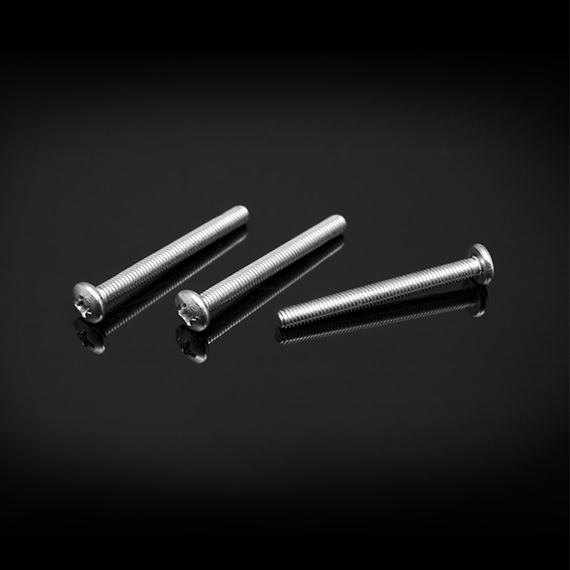 GB818 șurub cu cap cilindric în cruce din oțel inoxidabil GB818 șurub cu cap cilindric în cruce din oțel inoxidabil